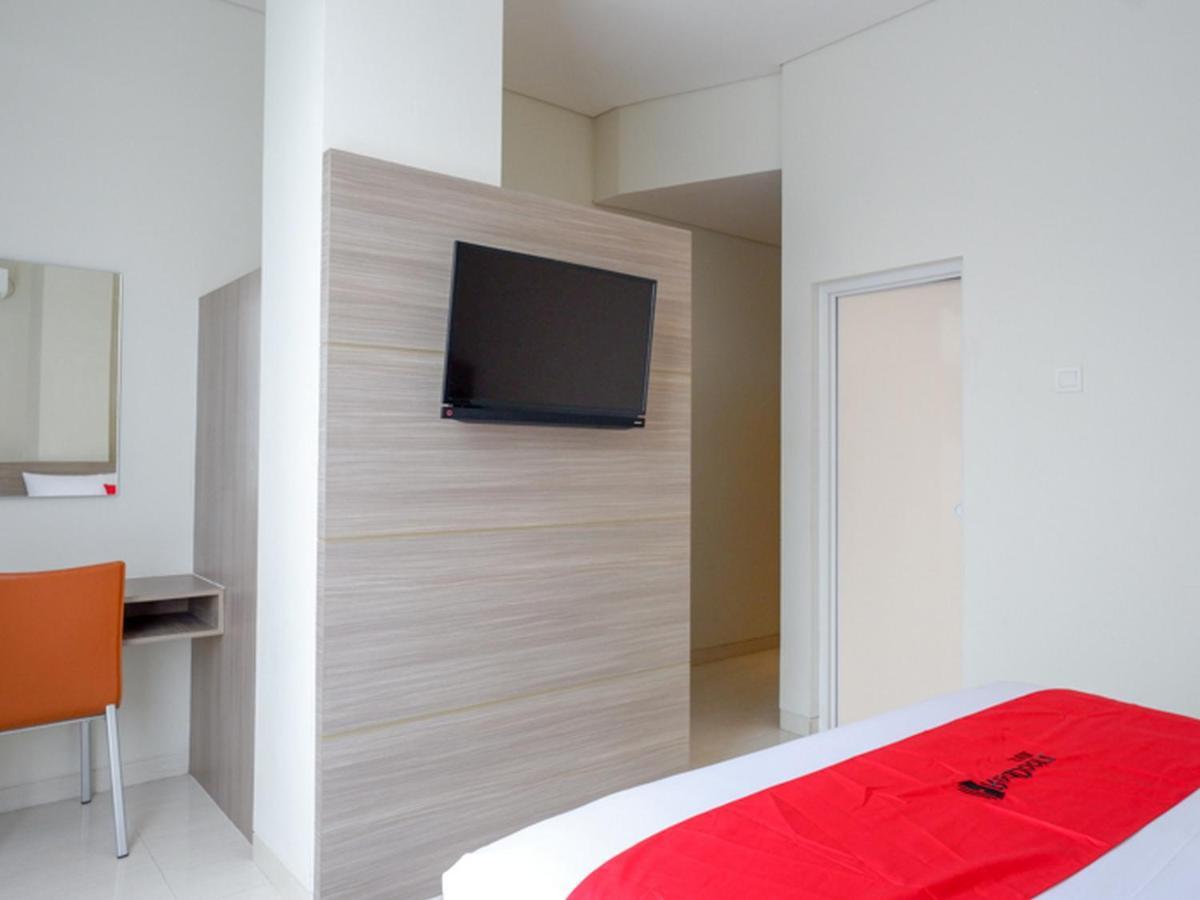 Reddoorz Near Exit Tol Banyumanik 2 Hotel Srondolwetan Luaran gambar