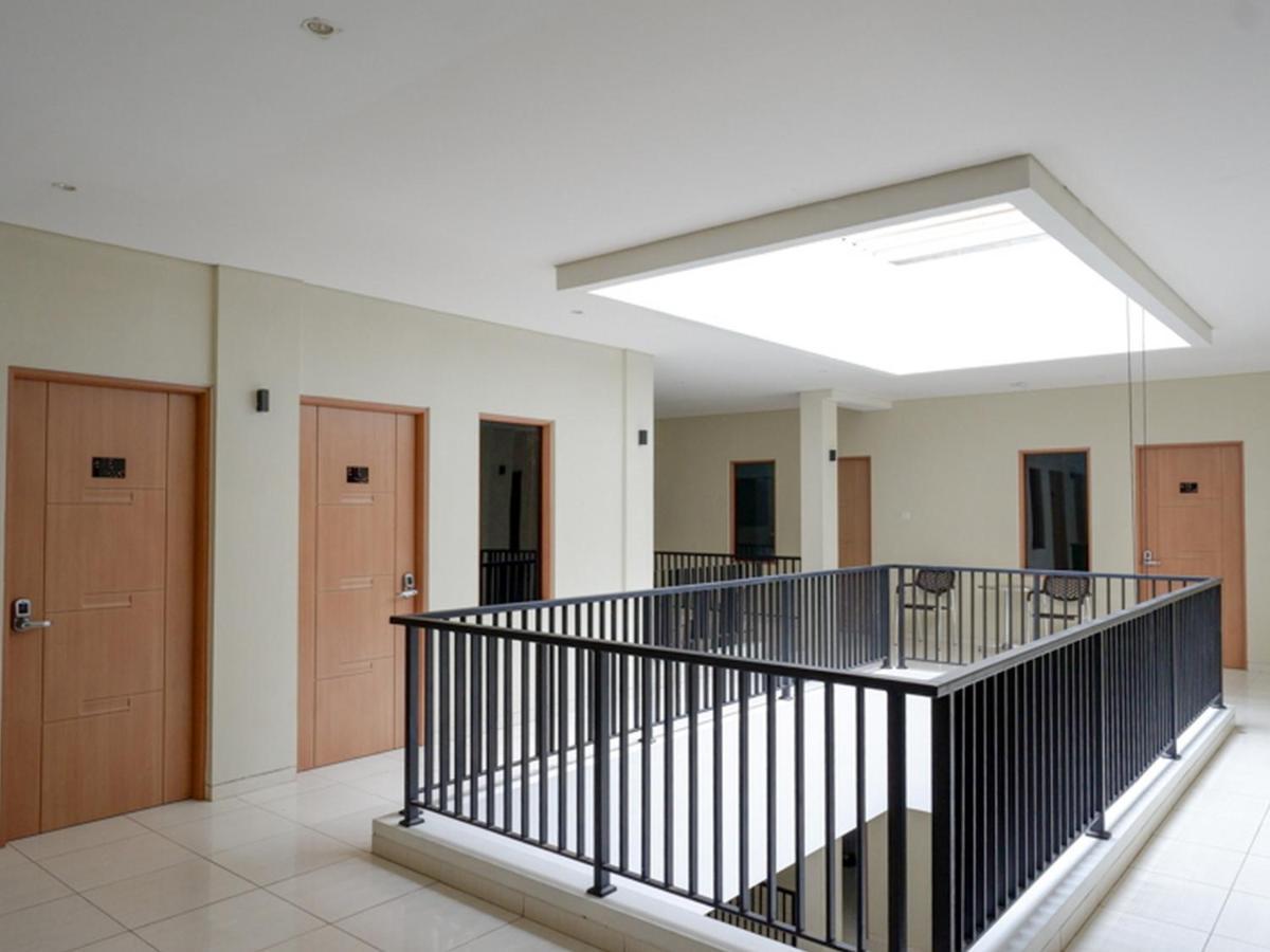 Reddoorz Near Exit Tol Banyumanik 2 Hotel Srondolwetan Luaran gambar