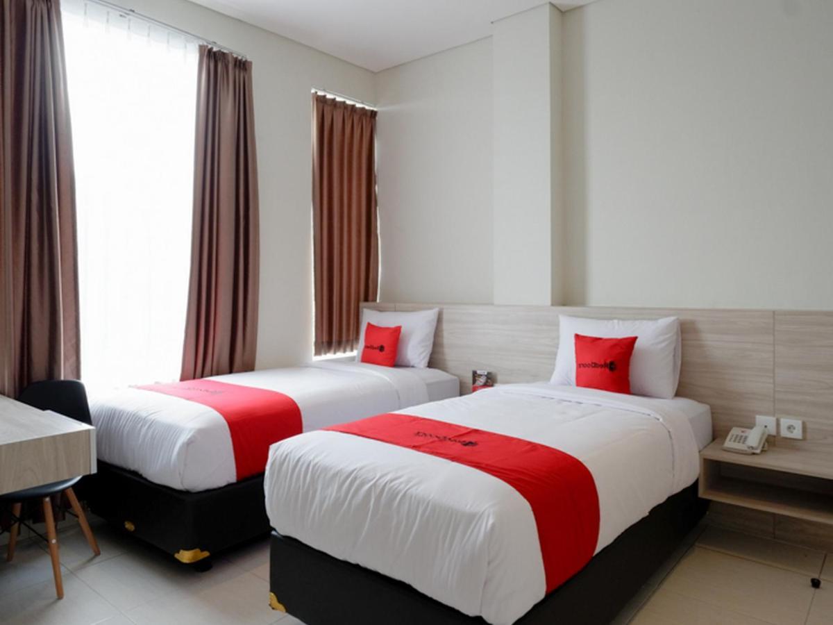 Reddoorz Near Exit Tol Banyumanik 2 Hotel Srondolwetan Luaran gambar