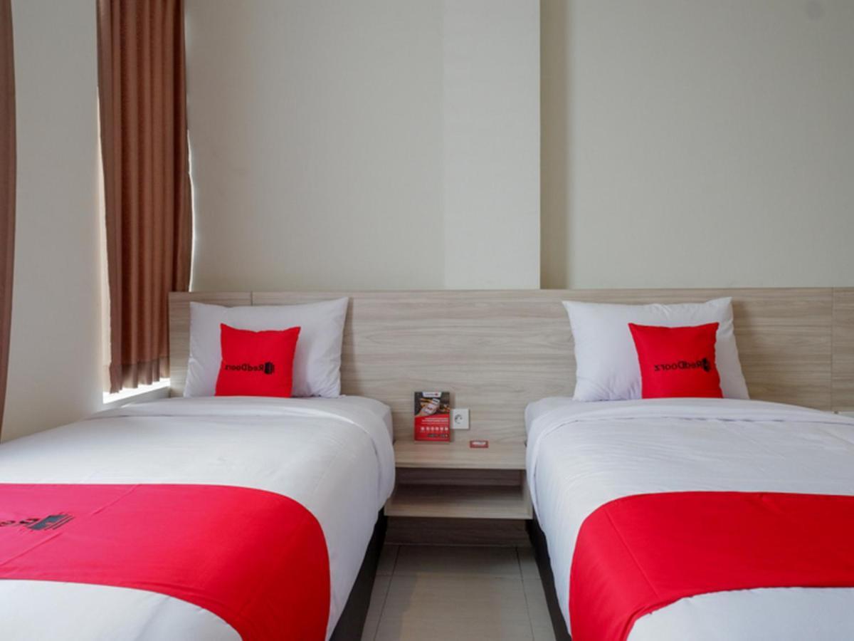 Reddoorz Near Exit Tol Banyumanik 2 Hotel Srondolwetan Luaran gambar