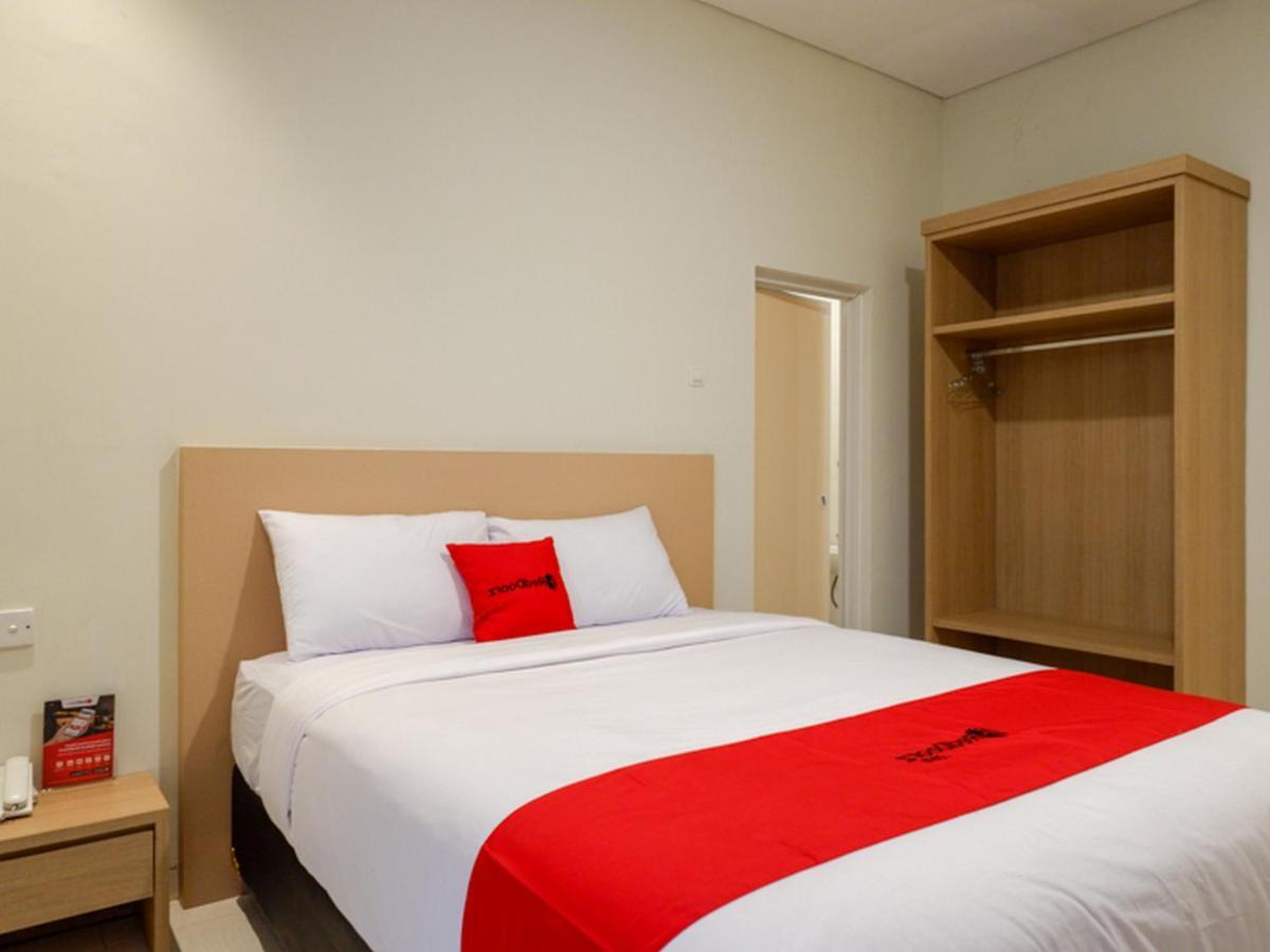 Reddoorz Near Exit Tol Banyumanik 2 Hotel Srondolwetan Luaran gambar