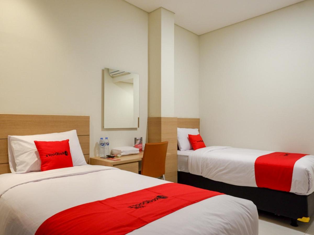 Reddoorz Near Exit Tol Banyumanik 2 Hotel Srondolwetan Luaran gambar