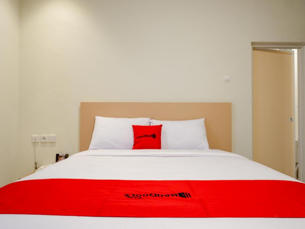 Reddoorz Near Exit Tol Banyumanik 2 Hotel Srondolwetan Luaran gambar