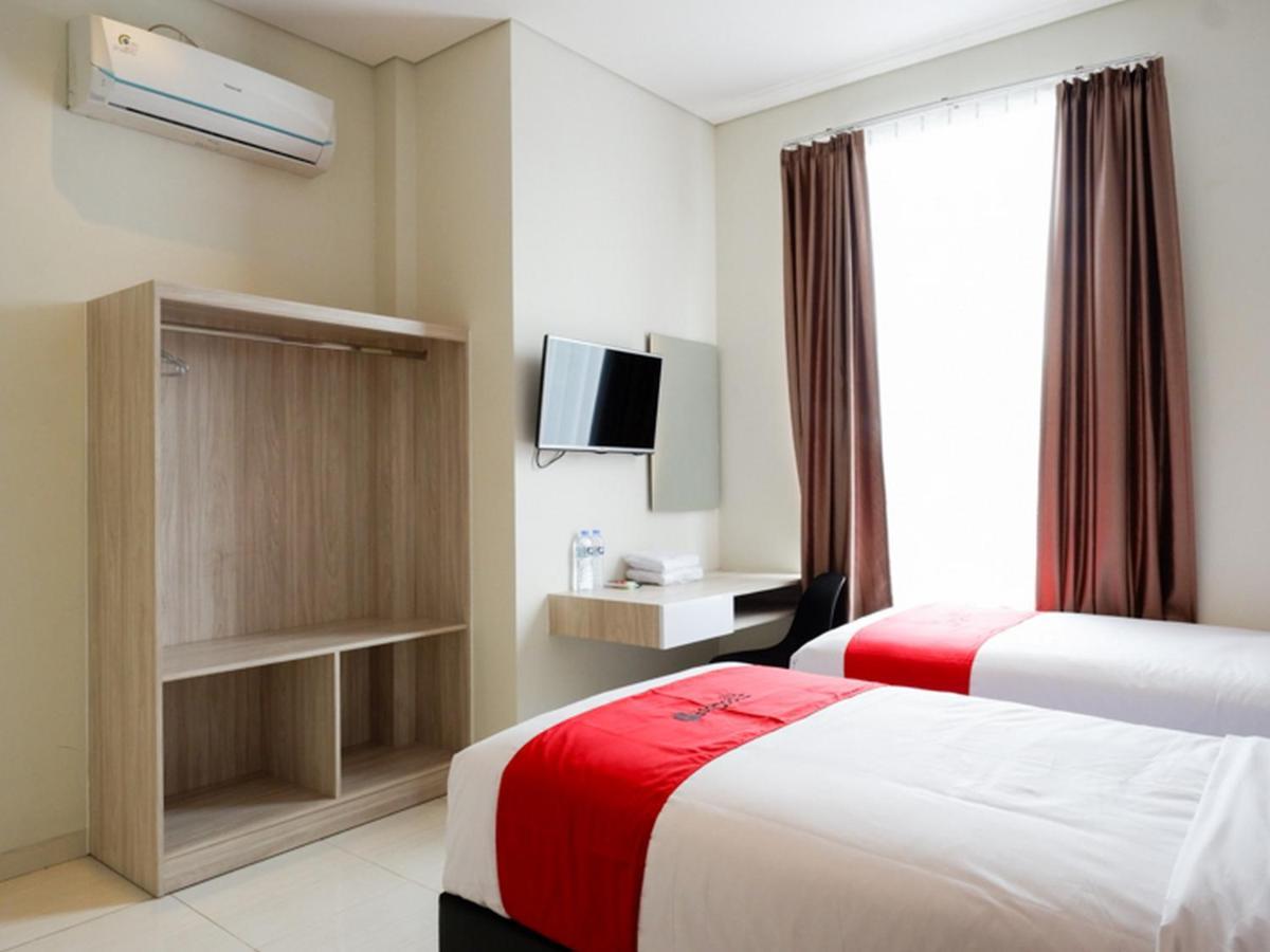 Reddoorz Near Exit Tol Banyumanik 2 Hotel Srondolwetan Luaran gambar