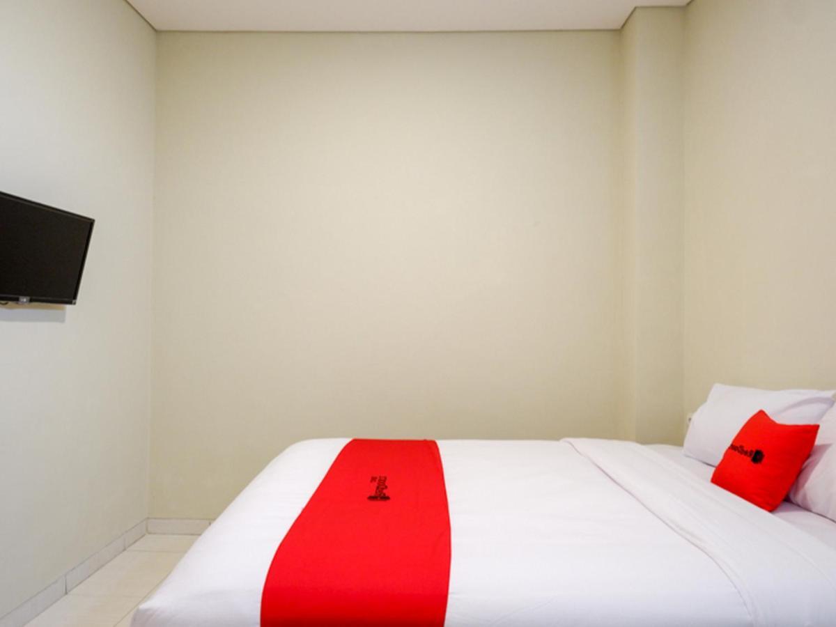Reddoorz Near Exit Tol Banyumanik 2 Hotel Srondolwetan Luaran gambar